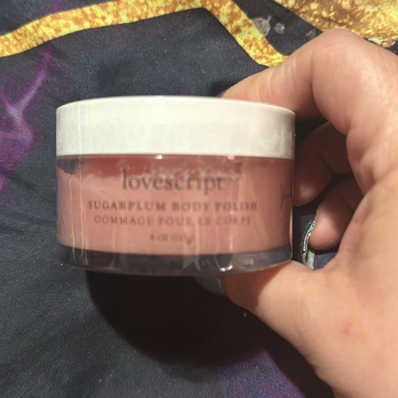 Lovescript Body Polish - Picture 2 of 4